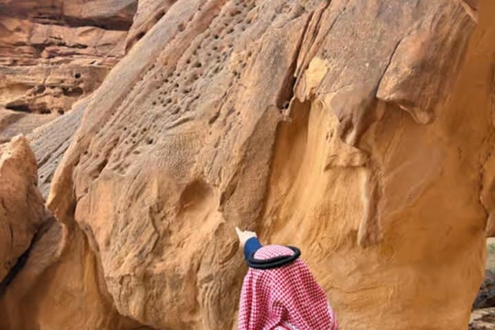 Discover Remarkable Tombs in Dadan and Jabal Ikmah