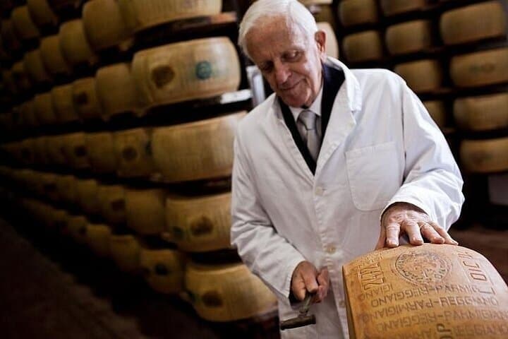 Parma Delights Tour: Parmigiano, Prosciutto & Balsamico