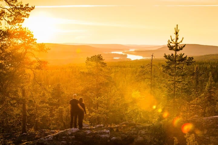 Rovaniemi Midnight Sun Instagram Tour to Kings Lean to Lookout