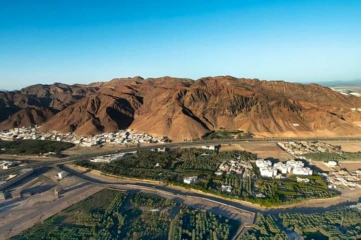 Experience History of Uhud Trail By E Bike in Madinah