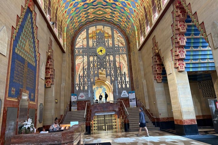 Downtown Detroit Walking Tour, Historic Landmarks and Art Deco