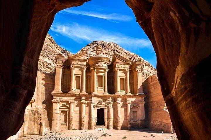 Guided 3 Hour Tour of Petra's Iconic Landmarks
