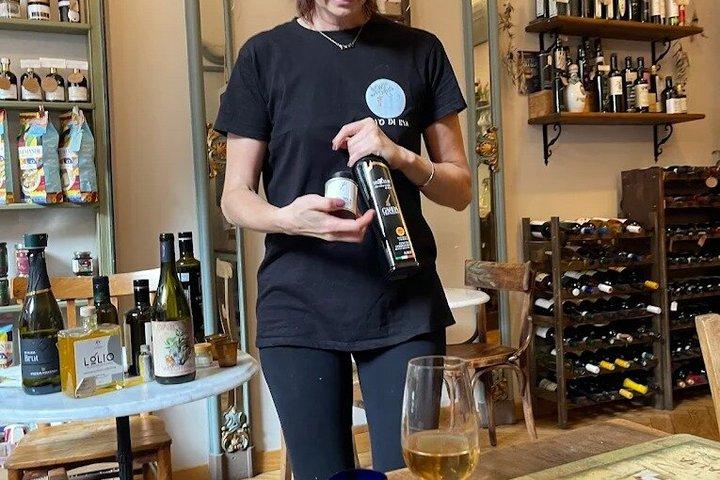 Turin Food Tasting Experience: Oil, Wine & Cheese