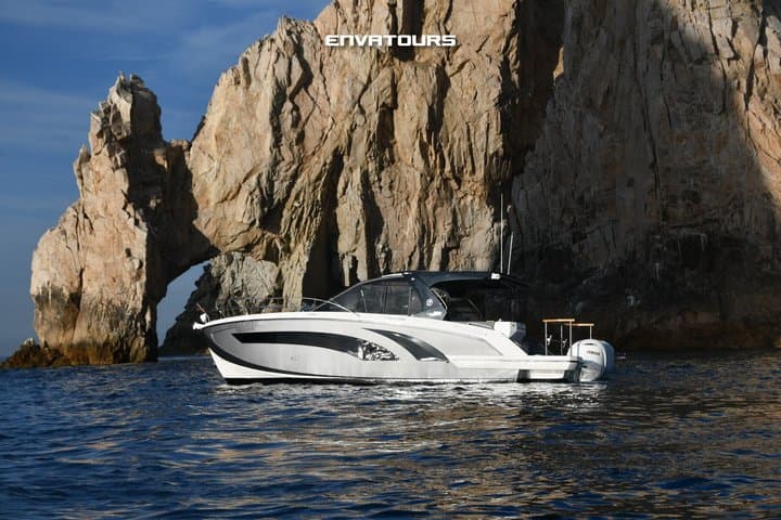 Private Yacht Cruise in Cabo San Lucas