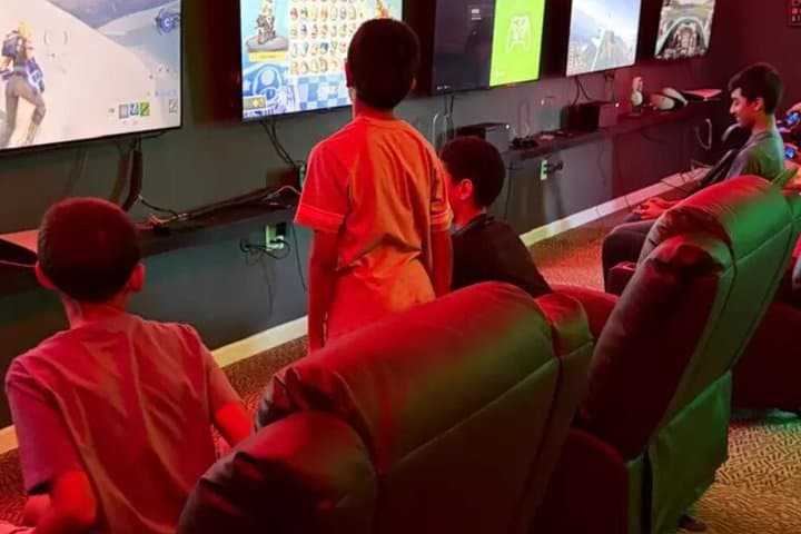 1 Hour Race Car or Flight Simulator Experience in Charlotte