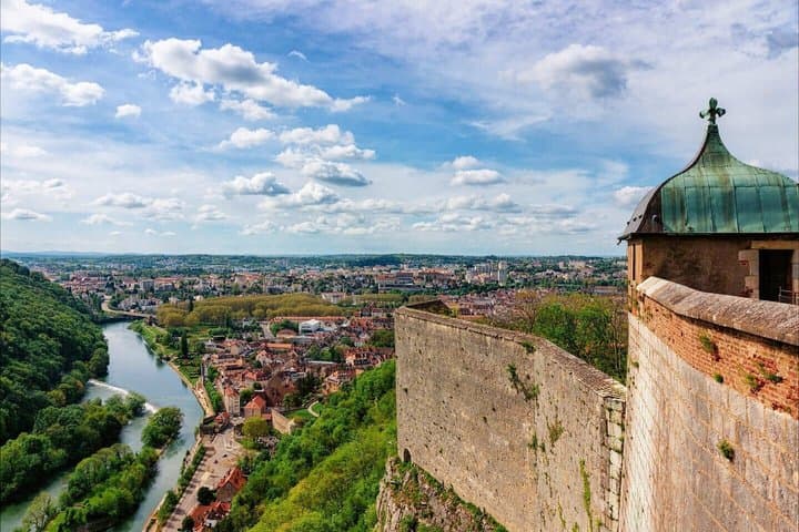 Hello Besançon: Private 2-Hour Intro City Walk with Local Guide