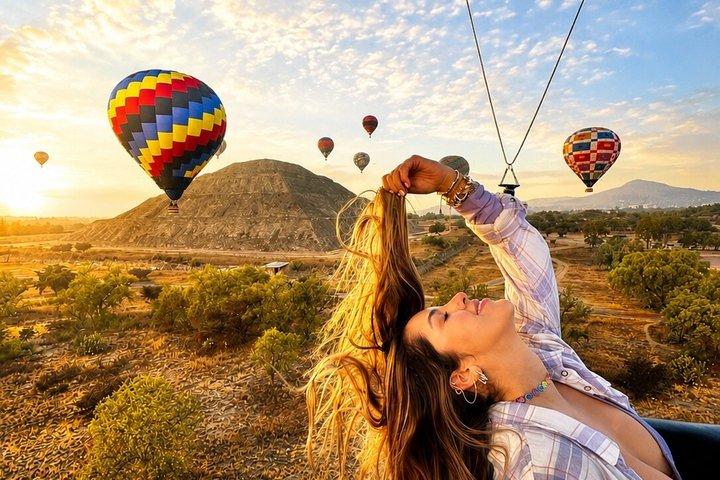 Balloon Flight+Gruta brekfast+Teotihuacan Tour from Mexico City