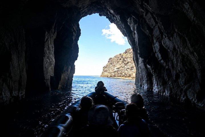 San Miguel : Boat Tour - Volcanic Wonders, Caves & History