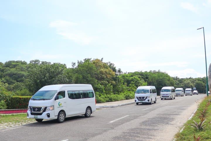 Huatulco Airport: Round-Trip Transfer to Huatulco Hotels