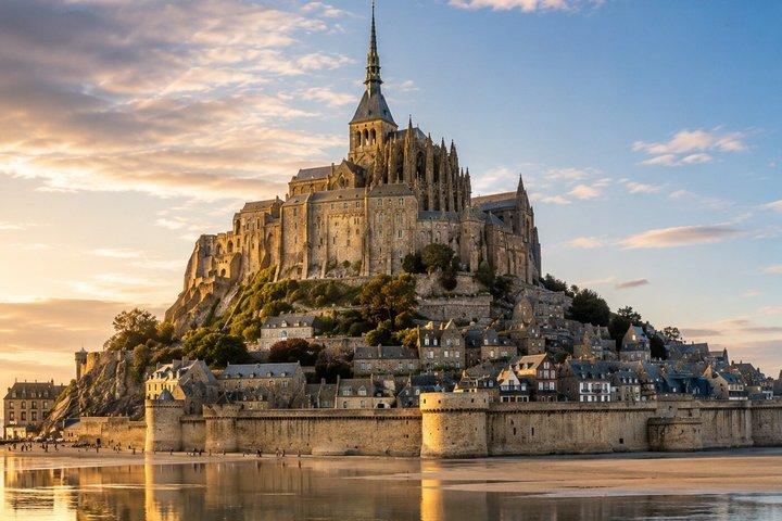 UNESCO World Heritage: Mont St Michel Guided Tour from Cherbourg