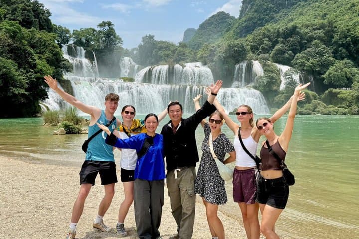Cao Bang: Ban Gioc Waterfall Day Tour & Local Experiences