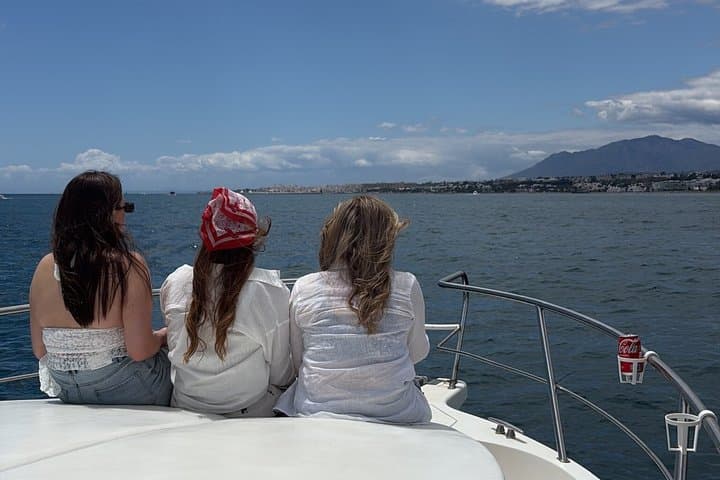 Dolphin Watching in Estepona Le Flot Riant