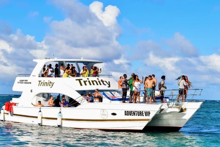 Hip Hop Party Boat Punta Cana – Ultimate Party Cruise with DJ