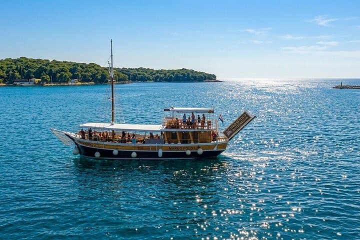 Rovinj Boat Trip from Porec with Lunch and Drinks