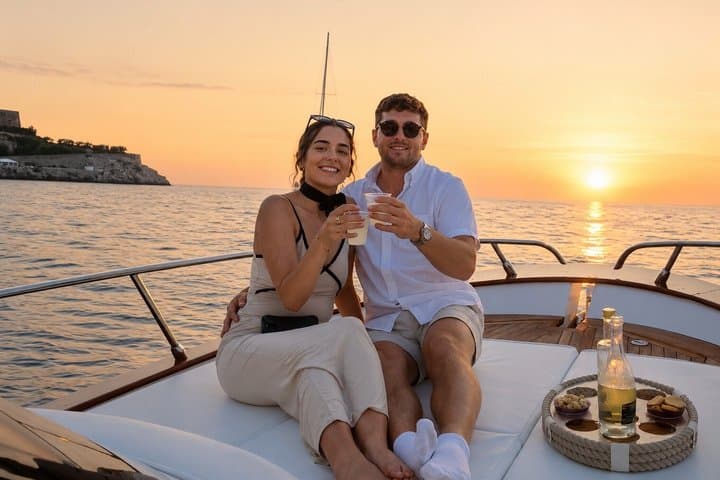 Private Sunset Boat Tour with Aperitif in Portofino Gulf