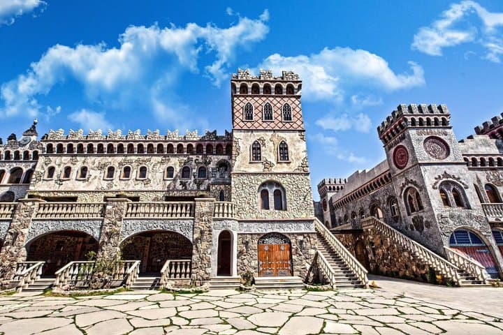 Saghmosavank Canyon, Armenian Alphabet & Voskevaz Winery Tour