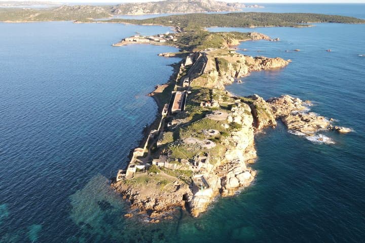 Weekend Tour through the Hidden Bays of the La Maddalena Archipelago