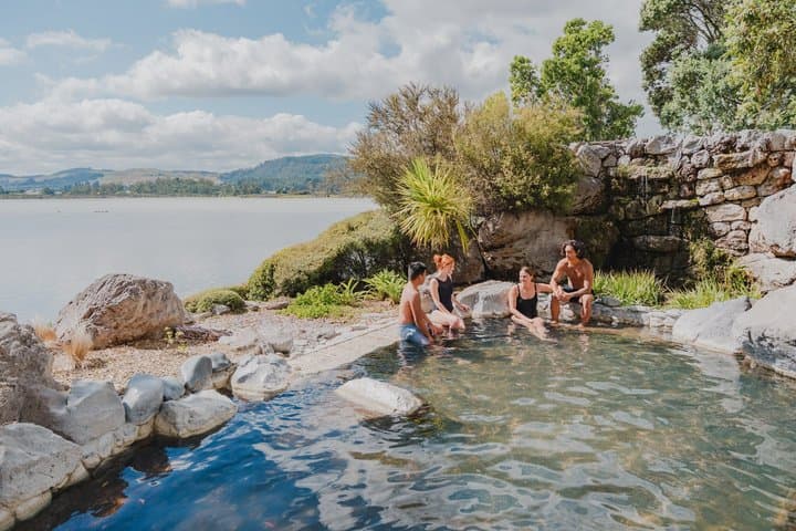 Polynesian Spa Rotorua: Deluxe Lake Spa Hot Spring Bathing