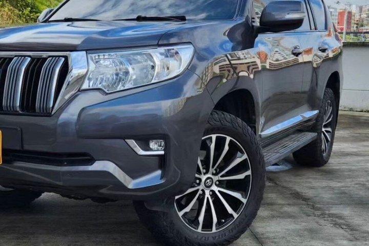 Transfer Premium Manizales Pereira All Inclusive in luxury SUV