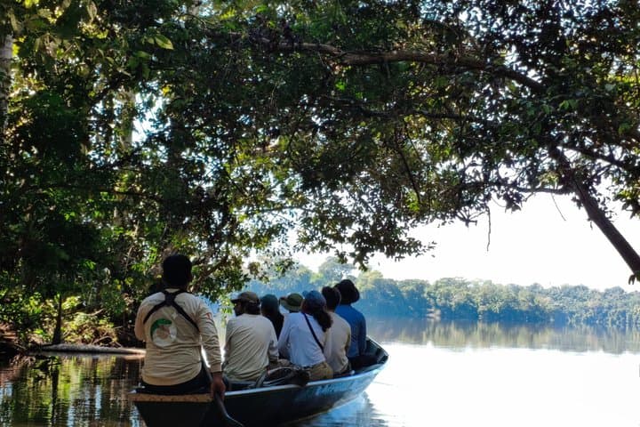 Sandoval Lake Full Day Tour in Tambopata