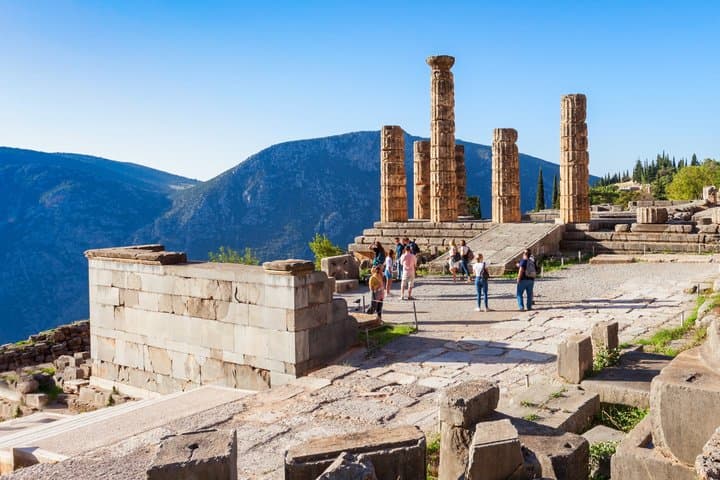 Delphi Site & Museum Private Tour with Licensed Guide & Tickets