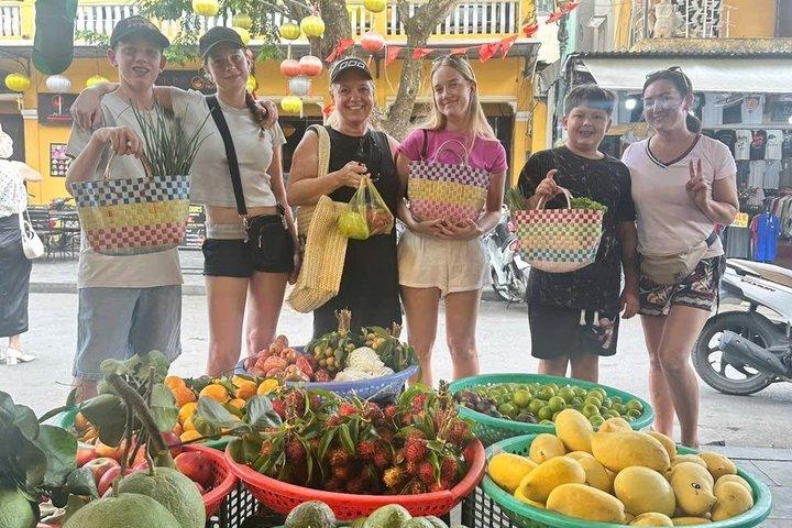 Hoi An Riverside Cooking Class(Local market,Basket Boat,Fishing)