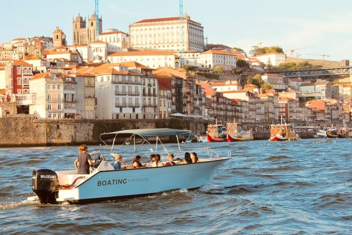 Porto: Douro Small Group Boat Cruise with Port Wine and Snacks