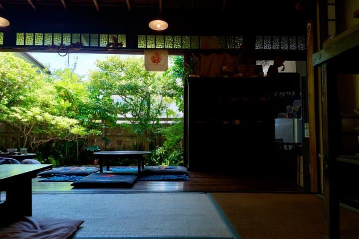 Kamakura: Buddha, Secret Café & Ocean View—Tickets Included