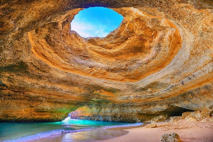 Boat trip to the caves of Benagil