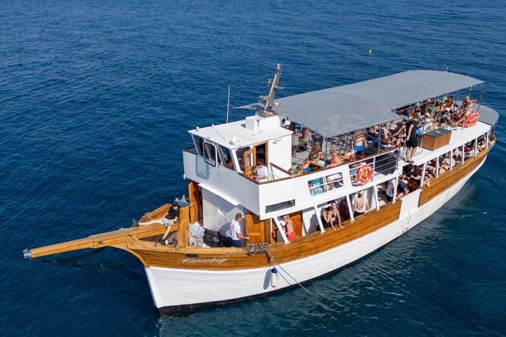 From Trogir: Blue Lagoon Drvenik Islands and Vela Rina Cruise