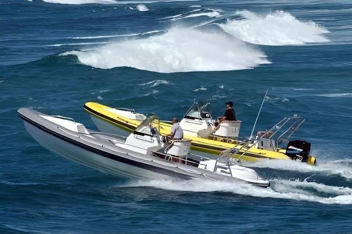 Sarandë: Small-Group Boat Tour Along the Coast by Speedboat