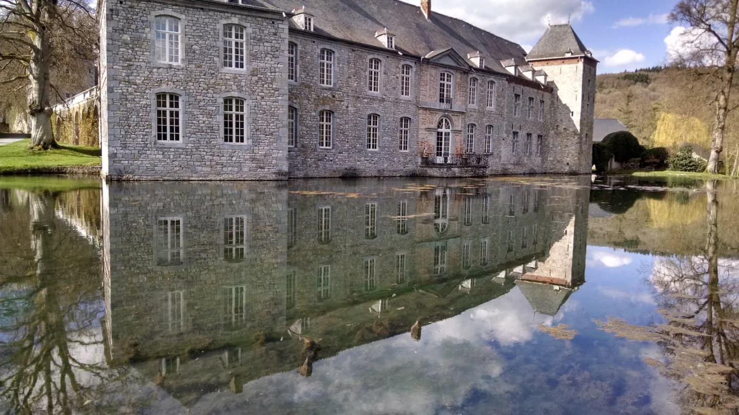 Annevoie-Rouillon