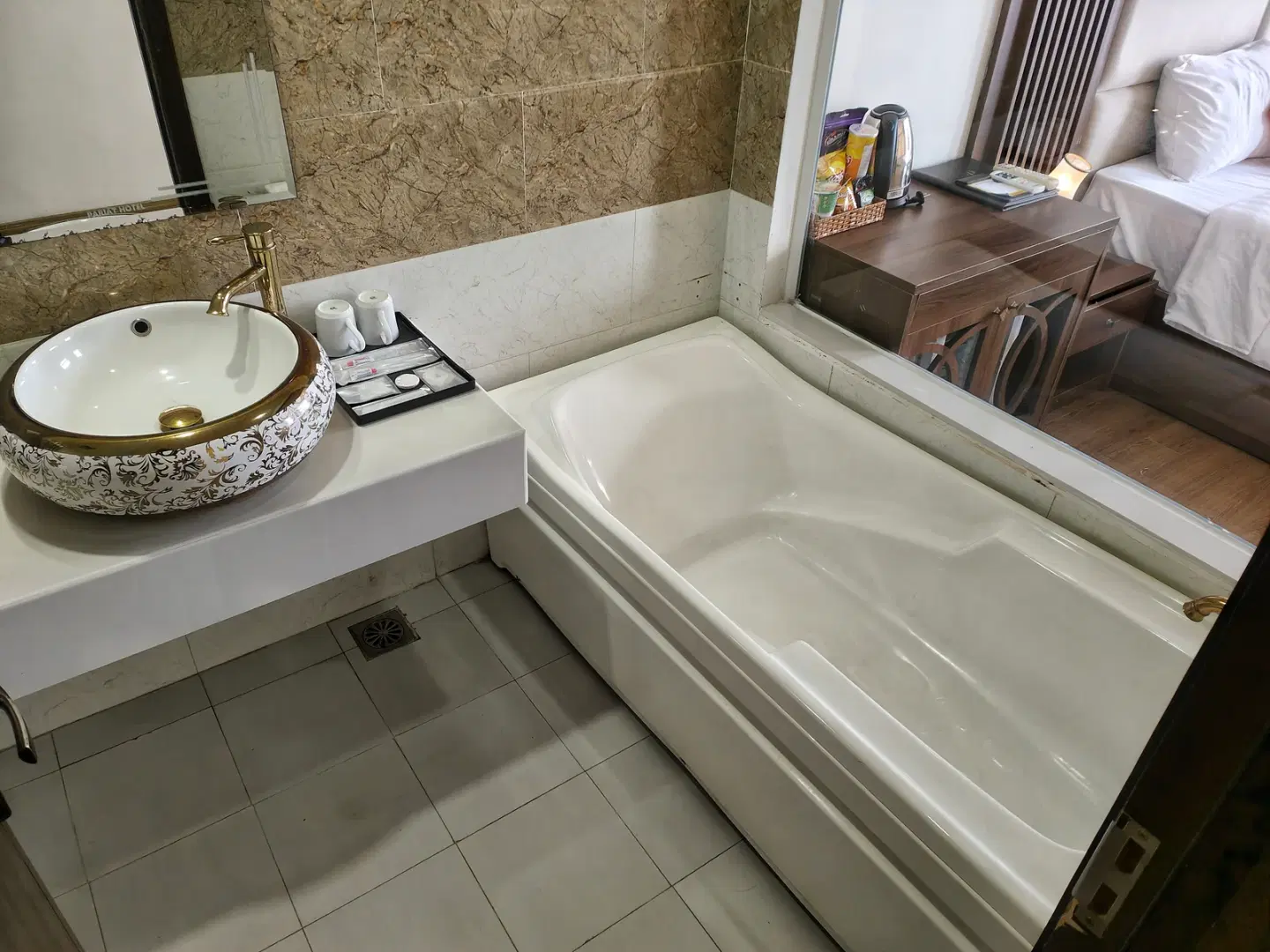Review Pariat Hotel & Apartment: khách sạn ven sông Hàn tại trung tâm Đà Nẵng