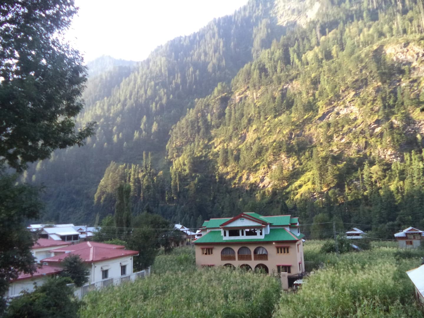 Athhmuqam