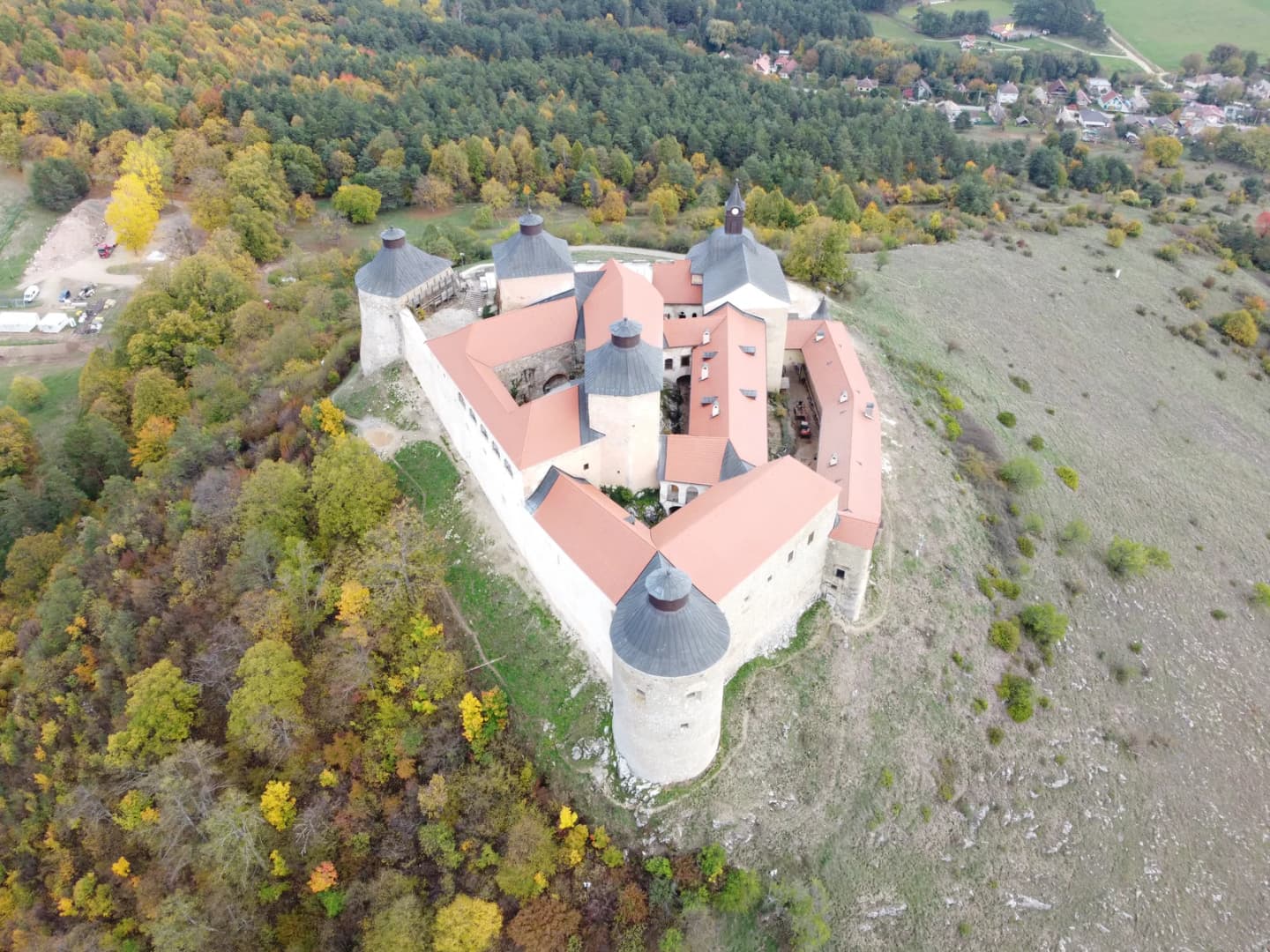 Krásnohorské Podhradie