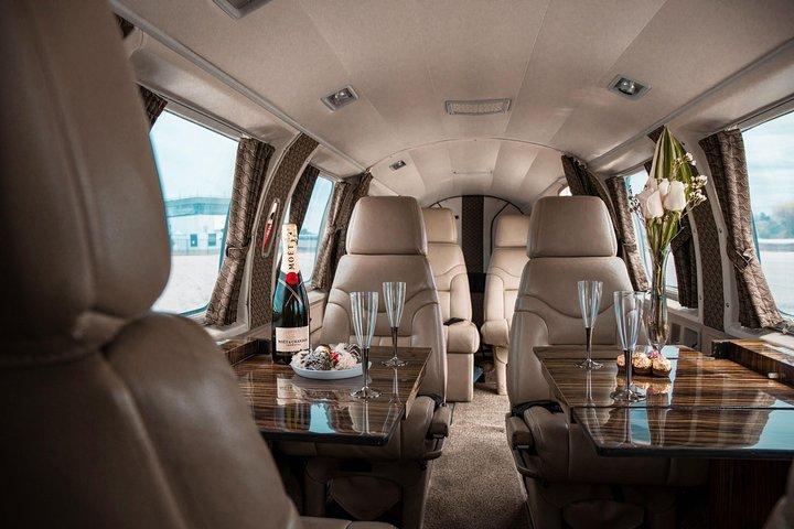 Exhilarating 120km Aerial Tour of Toronto with iflyTOTO