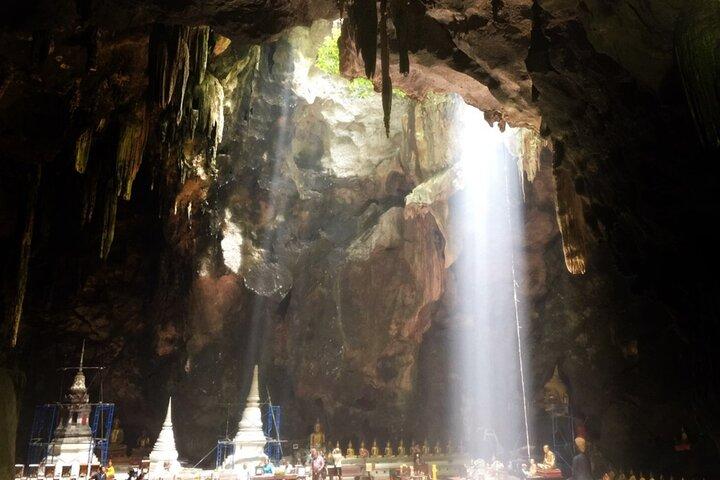 Petchaburi's Historic Palaces and Ancient Temples - Private Tour from Hua Hin