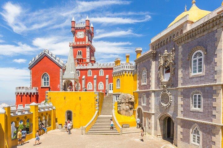 Magic morning tour in Sintra, Palace of Pena and Cabo da Roca from Cascais