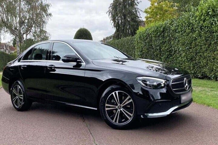 Departure Private Transfer Santiago de Compostela to SCQ Airport by Business Car