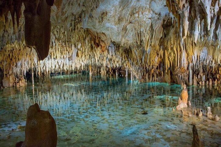 Cayman Combo Tour: Stingrays, Starfish Point and Crystal Caves