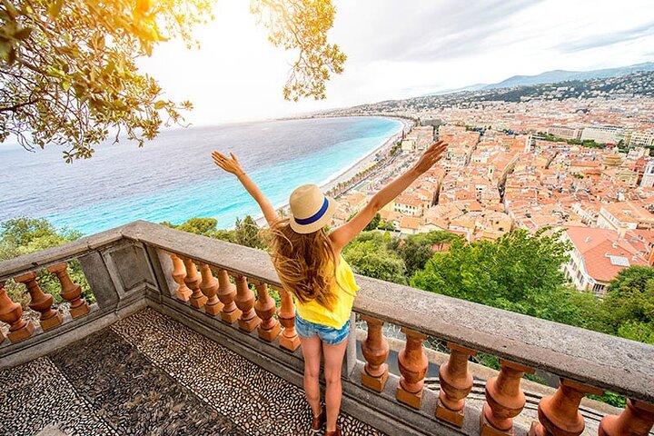 Private Tour of the French Riviera in Van Luxury with Driver Guide