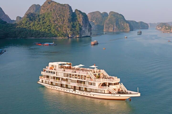 Halong Bay 2 Days Cruise Trip: Meals, Kayak, Caves, Limousine Bus
