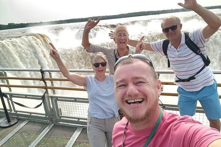 PRIVATE - Iguazu Falls side Argentine + boat option