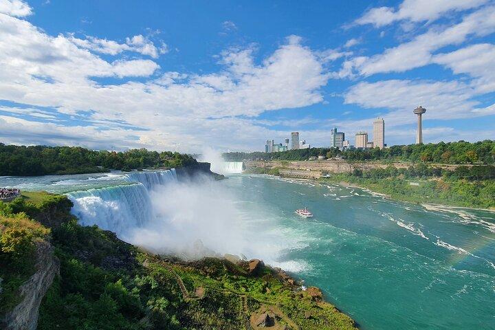2-Day Niagara Falls USA Tour from D.C. with Hotel at the Falls