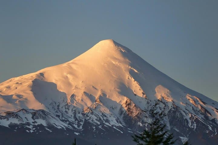 Tour of the Lanin Volcano and Huechulafquen Lake