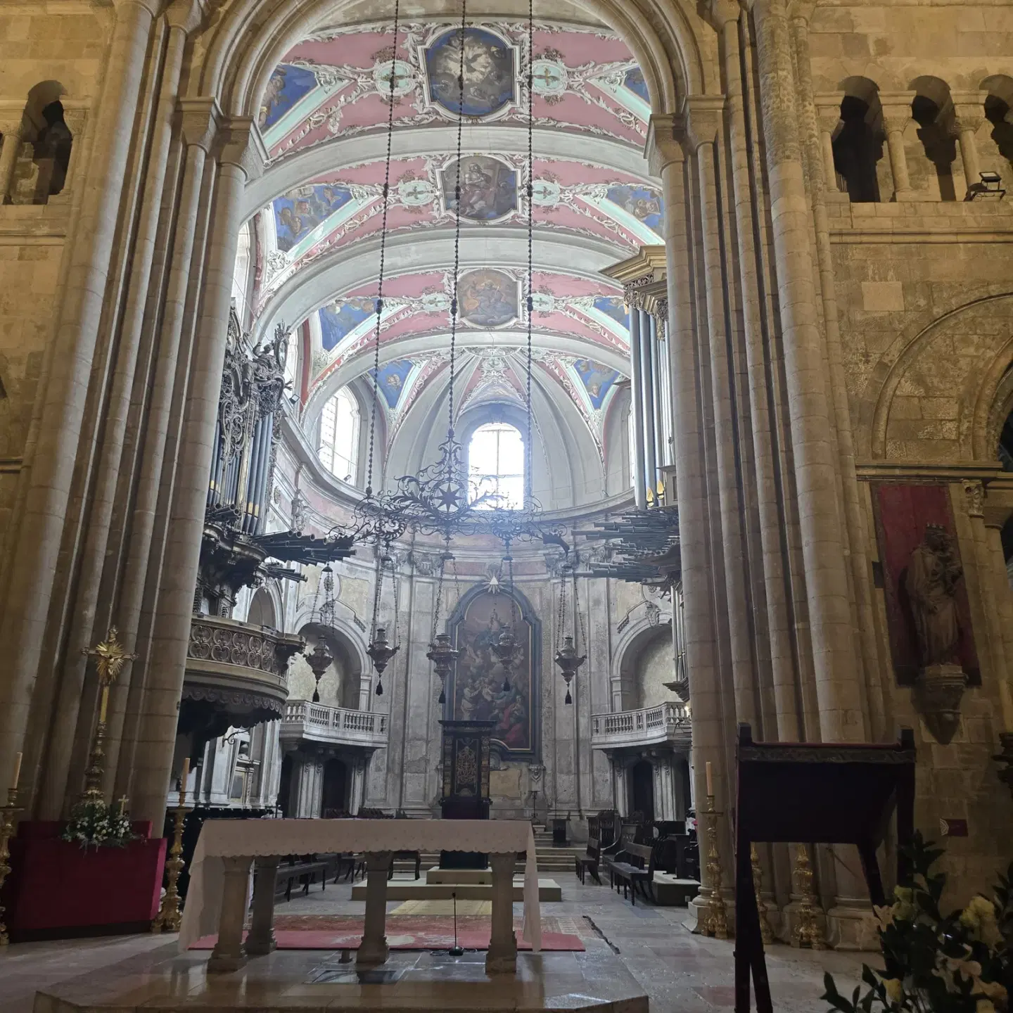 Lisbon Cathedral | Travel Guide | TravelPal